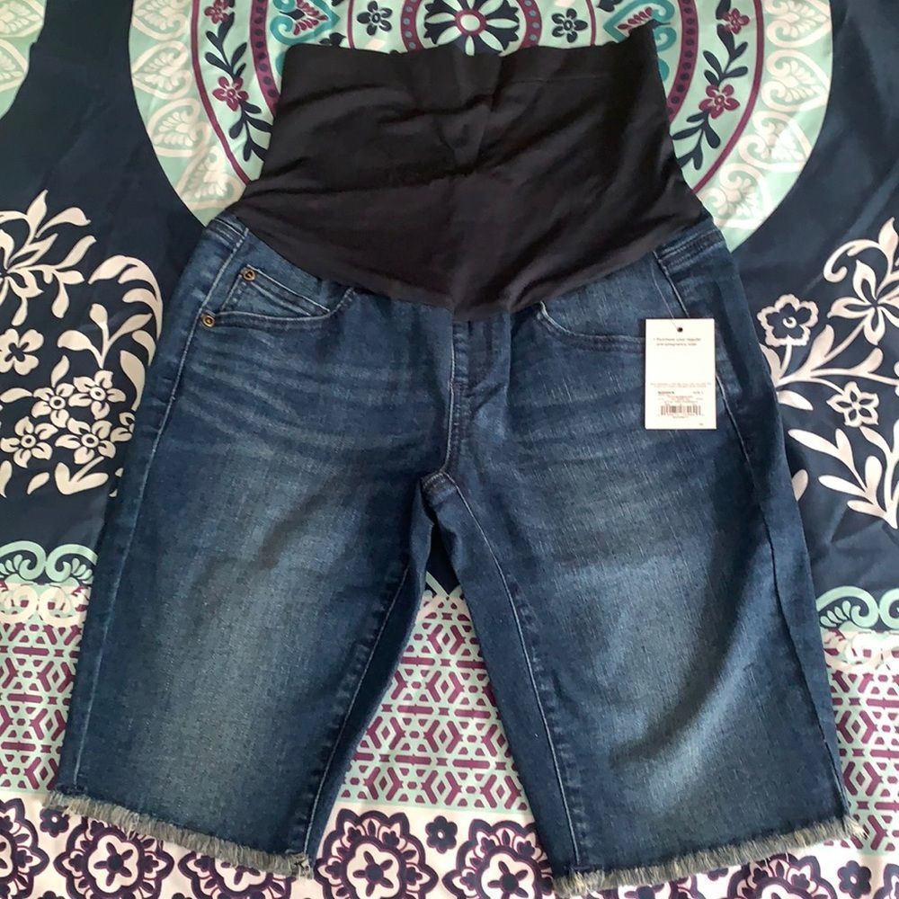 Maternity Dark Denim Bermuda Shorts Size 2‎ New